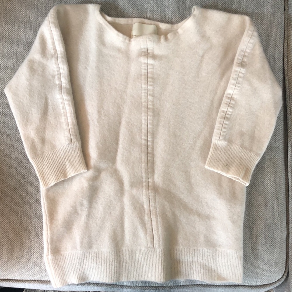 Off white 100% 2 ply cashmere sweater size small